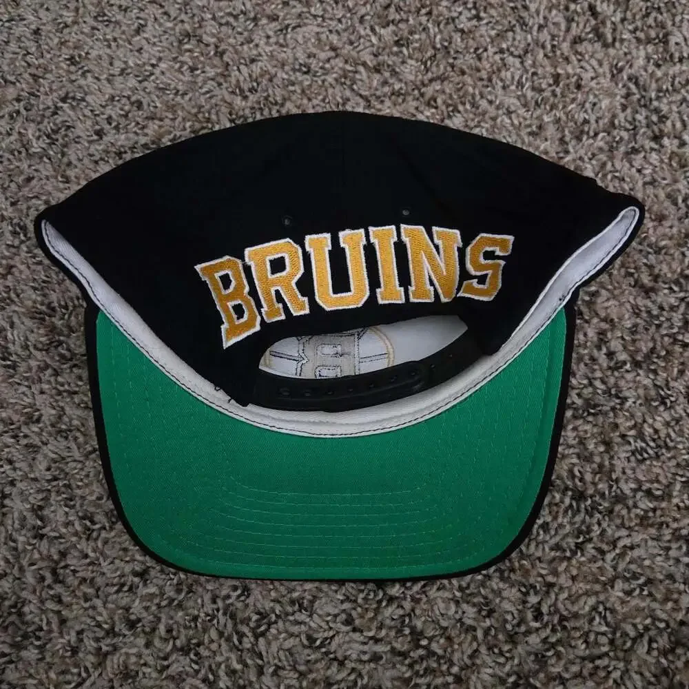 American Needle Boston Bruins Vintage 90s NHL Snapback Hat